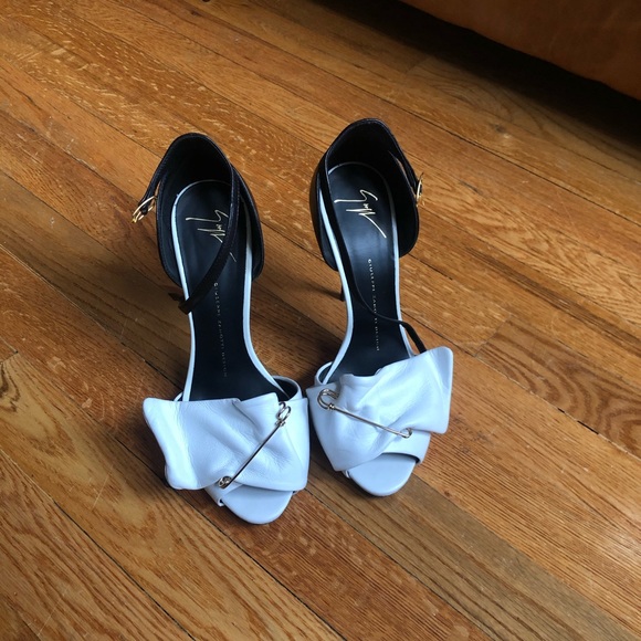 Giuseppe Zanotti heels - Picture 1 of 4